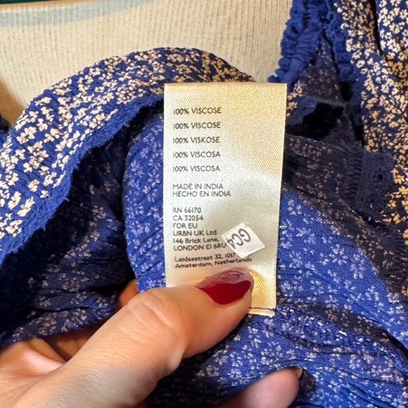 Free People cottage core  Navy Floral Blouse - Picture 5 of 7